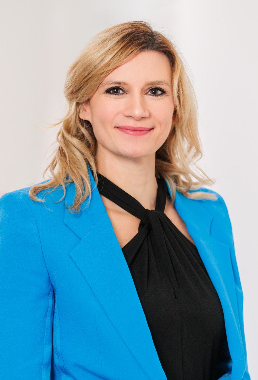 Dr. Laura Dorfer